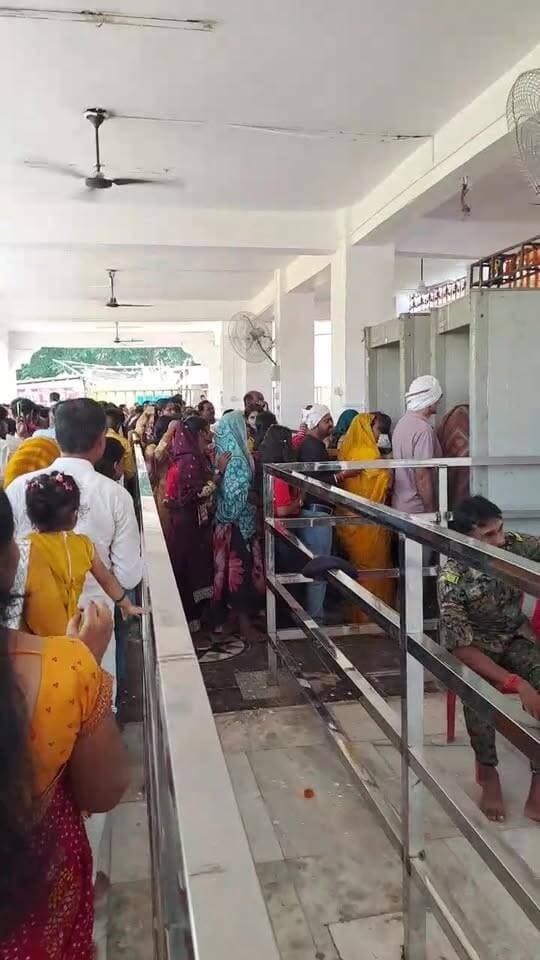 नवरात्र के दिन माँ थावे वाली का दर्शन