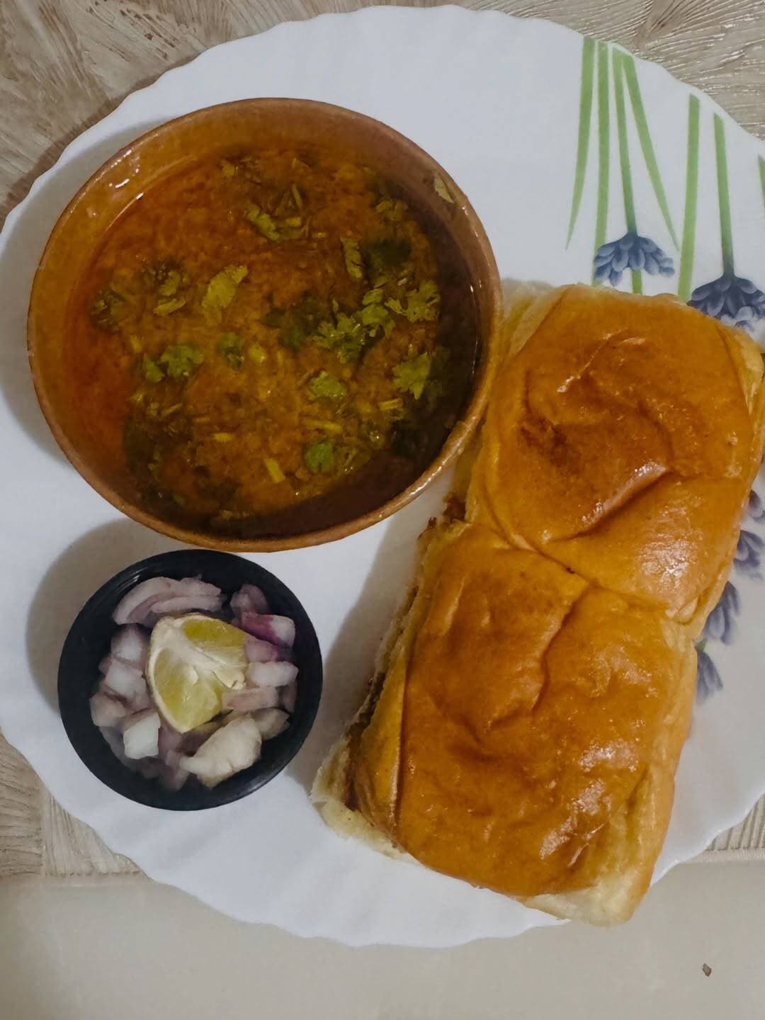 Pav bhaji kis kis ko pasand hai……