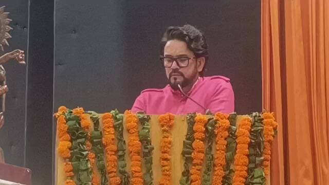 एन आई टी हमीरपुर में शिक्षा महाकुंभ को संबोधित करते हुए सांसद अनुराग ठाकुर