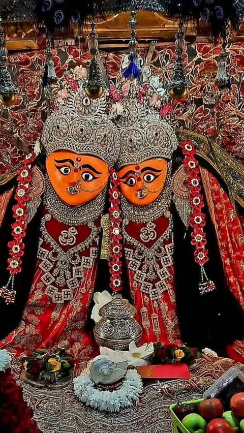 સુરેન્દ્રનગર : ચોટીલા ધામમાં આસો નવરાત્રીના પ્રથમ નોરતે ભક્તોનું ઘોડાપૂર! 🙏 મા ચામુંડાના દર્શન માટે વહેલી સવારથી જ ભક્તોની લાંબી કતારો, જયઘોષથી ગુંજ્યું ચોટીલા ધામ.
#Chotila #ChamundaMataji #Navratri2026 #Surendranagar #GujaratNews