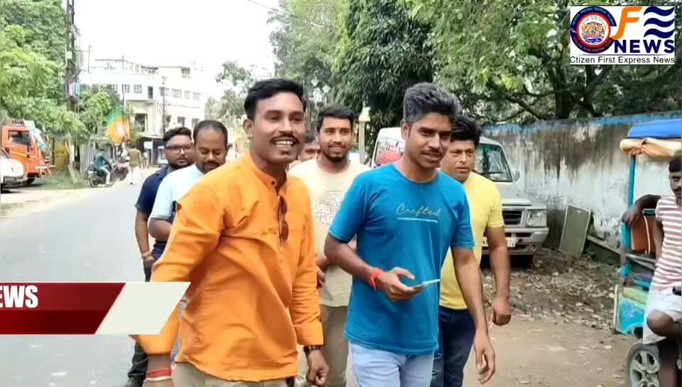 শান্তিপুর থানায় পৌঁছতেই কল্যাণ বন্দ্যোপাধ্যায়কে ঘিরে বিজেপির তুমুল বিক্ষোভ! উত্তপ্ত থানা চত্বর
#আমারশহরেরদৈনিকসংবাদ #শান্তিপুর #কল্যাণবন্দ্যোপাধ্যায় #বিজেপিবিক্ষোভ #নদীয়া #AmarShohorerDainikSongbad #ShantipurNews #KalyanBanerjee #BJPProtest #NadiaNews #LocalNewsUpdates #BreakingNews #Santip