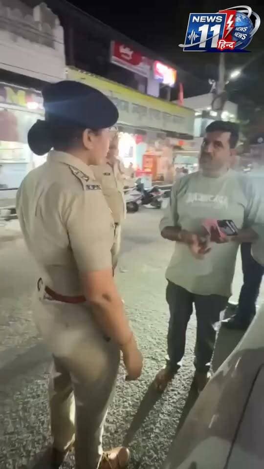 राजस्थान के अजमेर के किशनगढ़ में गाड़ी पार्किंग के विवाद महिला ट्रैफिक सीईओ अजू यादव वह वकील बाबूलाल बागरिया के बीच में बहस के बाद सीओ ने वकील को मारा थप्पड़ वीडियो वायरल #viral #trendingnow #news #rajasthan #india
