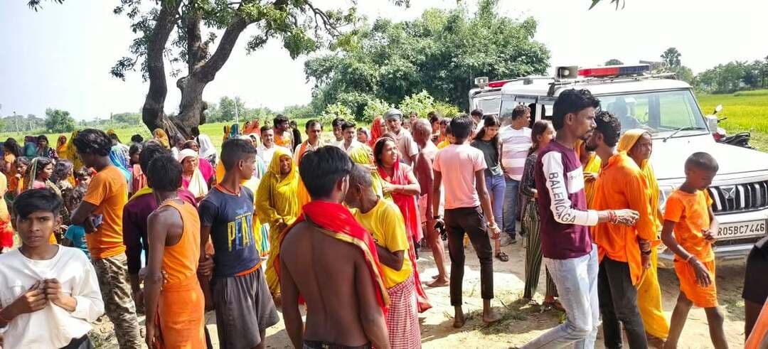 पूर्वी चंपारण में बड़ा हादसा: कछुआ नदी पर बना अंग्रेजों के जमाने का पुल ध्वस्त, एक की मौत और चार गंभीर घायल......see more