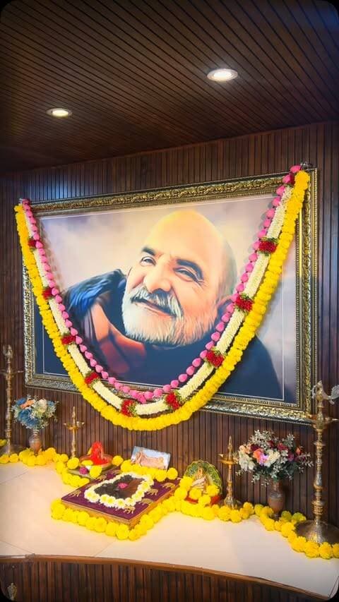 #नीमकरौरीधामइंदौर
#ram #hanuman #neemkarolibaba