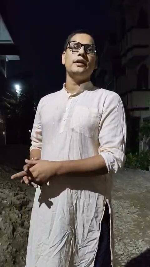 नगर निगम कर रहा बड़े हादसे का इंतजार, खुला छोड़ा 5 फीट गहरा गड्ढा, क्षेत्रवासी परेशान किससे करें शिकायत।
शिव गार्डन कॉलोनी से यह वीडियो हमारे सुधि पाठक एवं एक जागरूक नागरिक मोहित देवल जी ने भेजा है।