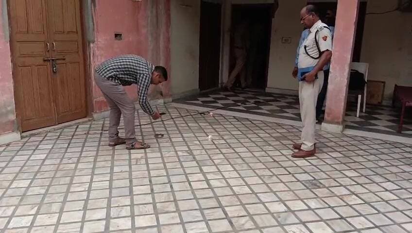 बाढड़ा: देर रात अज्ञात वाहन की टक्कर से ट्रांसपोर्टर की मौत, पुलिस ने किया पोस्टमार्टम