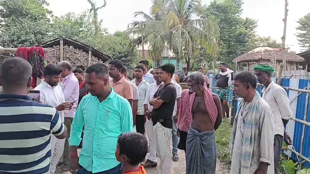 सोनबरसा: सहरसा के टेहरा गांव में रोजगार योजना में अनियमितता का आरोप, जांच की मांग