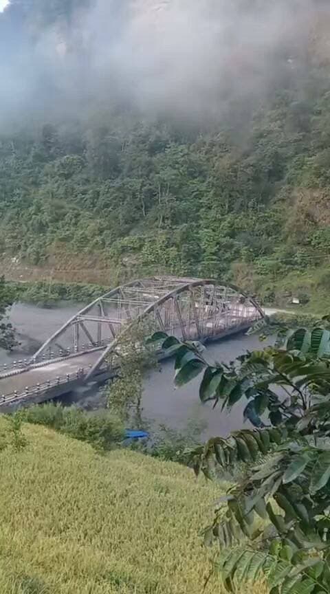 TERRIFYING FLOOD SCENES FROM GORKHA, NEPAL!
Nature’s fury on full display! The swollen Budhi Gandaki River swept away the Soti Khola Bridge near Arughat in Gorkha today, highlighting the sheer power of the raging waters.
The river surged with such tremendous force that even a major bridge could not withstand its fury.
Prayers for everyone affected. Stay safe!
#Gorkha #NepalFloods #BudhiGandakiRiver #BridgeCollapse #FloodAlert #NaturalDisaster #NepalNews #SatyaNewsAlert