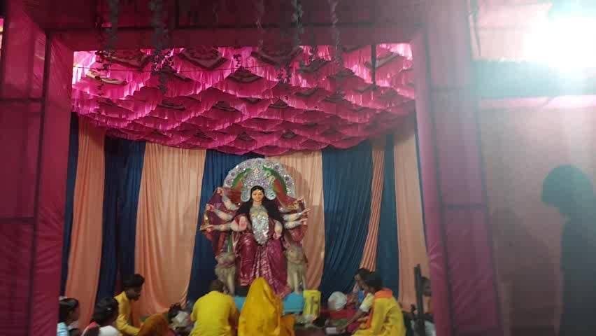 10 वर्षों से अधिक की आस्था और परंपरा, काली मंदिर में विराजित हुईं आदि शक्ति माँ दुर्गा