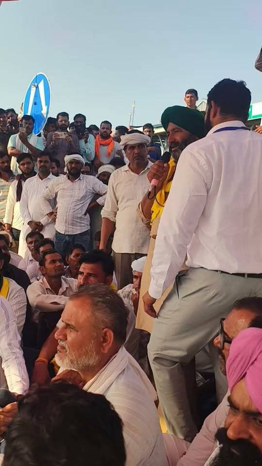 किसान आंदोलन घड़साना टोल
#किसान #आंदोलन #घड़साना #खाजूवाला #हनुमानबेनीवाल