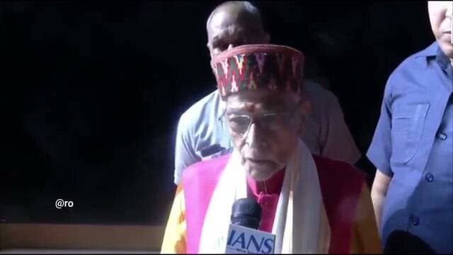 युवाओं के विरोध-प्रदर्शन पर बीजेपी के वरिष्ठ नेता मुरली मनोहर जोशी की सलाह...
कहा - युवा अपनी आवाज़ उठाते हैं... उनकी बात सुनिए...