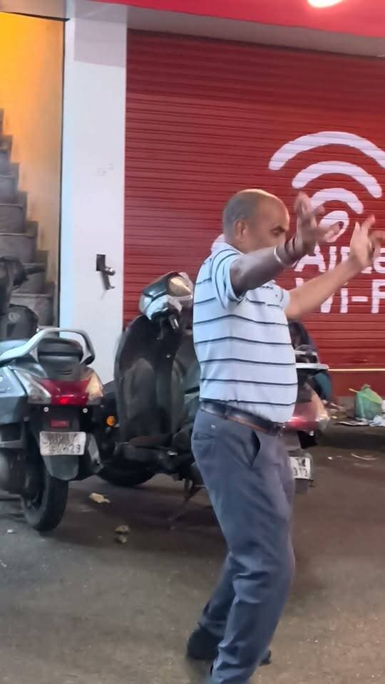सोलन मॉल रोड़ पर निकली शोभा यात्रा... रामलीला से पहले जगदंबा रामलीला मंडल सोलन मॉल रोड़ पर शोभा यात्रा...