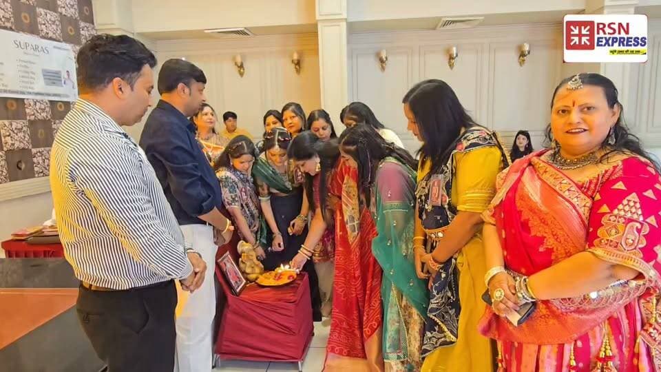 🌟💃 ओजसनी ग्रुप की ओर से भव्य डांडिया-गरबा कार्यक्रम का शानदार आयोजन! 🎉✨
🥁 रंग-बिरंगे परिधानों, गरबा की धुनों और डांडिया की मस्ती से सजा यादगार आयोजन! महिलाओं में दिखा जबरदस्त उत्साह और उमंग। 💃❤️
🎥 देखिए कार्यक्रम की शानदार झलकियां, सिर्फ RSN EXPRESS पर!
#OjasniGroup #DandiyaGarba #Hisar #GrandEvent #RSNEXPRESS