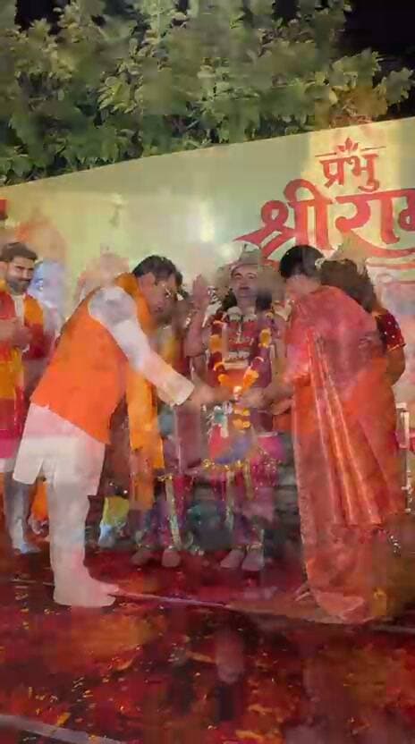 विधयाक शिव अरोड़ा के आवास पर जनकपुरी की तर्ज पर किया गया श्री राम बारात का भव्य स्वागत..
𝑭𝒐𝒍𝒍𝒐𝒘𝒆𝒓𝒔. Rudrapur online Shiv Arora RUDRAPUR CITY Sandeep Rao
#rambarat