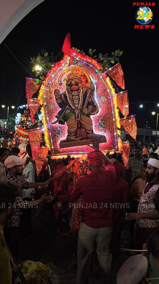 Shri Bada Hanuman Mandir | Langoor Mela | Durgiana Mandir | Punjab 24 News | Amritsar News
.
#LangoorMela #BadaHanumanMandir #DurgianaMandir #AmritsarNews #Punjab24News