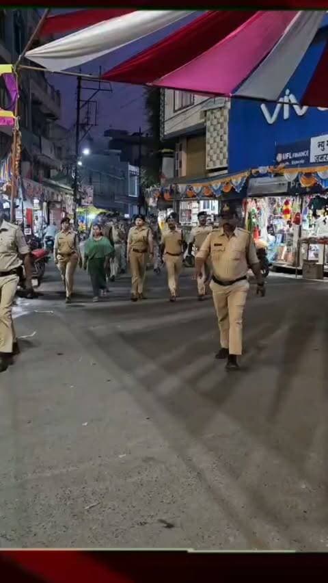 नवरात्रि पर्व को लेकर शाजापुर पुलिस अलर्ट, निकाला फ्लैग मार्च एवं दुर्गा पंडालों का किया निरीक्षण #shajapur