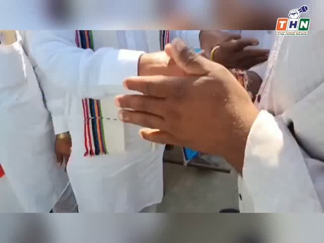 राजगढ़ सांसद रोडमल नगर का वीडियो वायरल: आगर मालवा में किसानों ने उठाई बिजली की समस्या, तो मिला यह जवाब। #viral #viralvideos #Agar #trading #news