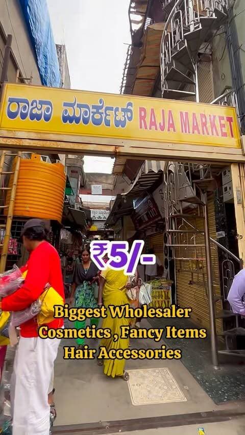 📌 @love_bengaluru
.
.
#fancyitems #beautyparlour #wholesalemarket #makeupartist
