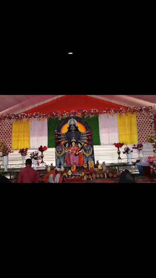 रीठी में मां दुर्गा के जयकारों से गूंजा नगर, अलग-अलग पंडालों में विराजीं माता रानी!
**नौ दिनों तक भक्ति और आस्था का संगम, आकर्षक पंडालों में अलग-अलग नामों से हुई मां दुर्गा की स्थापना।**