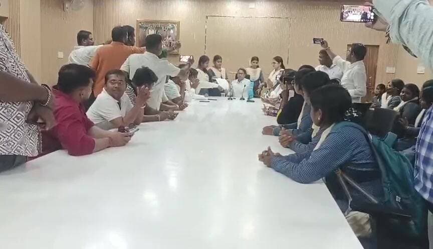 କେନ୍ଦ୍ରାପଡା: କେନ୍ଦ୍ରାପଡ଼ା ତୁଳସୀ ମହିଳା ମହାବିଦ୍ୟାଳୟରେ ନିର୍ବାଚନ ବାତିଲ, ତୀବ୍ର ଅସନ୍ତୋଷ