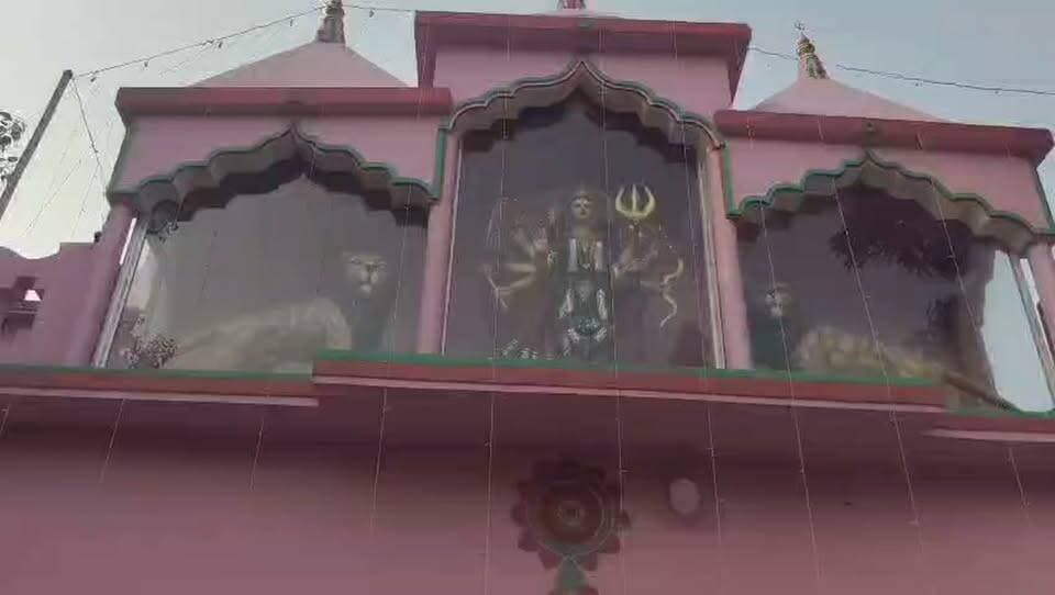 डोमचांच के देवी मंडप में चोरी, दान पेटी तोड़कर पैसे ले गये चोर.