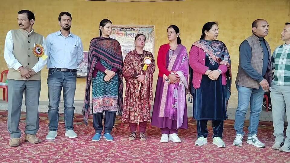 सलूणी में सजा कला और संस्कृति का रंगोत्सव! 🎭
पीएम श्री राजकीय वरिष्ठ माध्यमिक विद्यालय सलूणी में सोमवार, 12 अक्टूबर 2026 को ब्लॉक स्तरीय रंगोत्सव का आयोजन किया जाएगा। इसमें रंगोली, कोलाज निर्माण, 2D पेंटिंग, लोकगीत और लोकनृत्य जैसी प्रतियोगिताओं के माध्यम से विद्यार्थी अपनी प्रतिभा का प्रदर्शन करेंगे।
📍 स्थान: पीएम श्री राजकीय वरिष्ठ माध्यमिक विद्यालय, सलूणी
#सलूणी #रंगोत्सव2026 #चंबा #हिमाचलप्रदेश #PahadiNewsSuneelPahadi