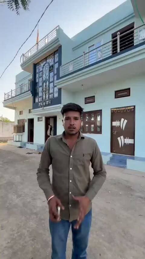 चित्तौड़गढ़ 🚨 शंभूपुरा पंचायत में विकास पर सवाल! वोट नहीं देने पर घर के सामने सड़क नहीं बनाने का आरोप, वीडियो वायरल 😳
#HelloChittorgarh #शंभूपुरा #चित्तौड़गढ़ #विकासमेंभेदभाव #राजस्थानन्यूज़ वायरलवीडियो