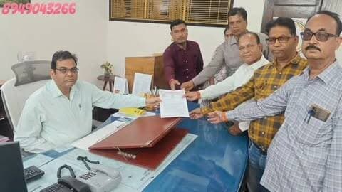 चित्तौड़गढ़ में राजस्थान मंत्रालयिक कर्मचारी परिषद ने बजट घोषणाओं की शीघ्र क्रियान्विति को लेकर मुख्यमंत्री के नाम सौंपा ज्ञापन, वहीं वार्ड 48 में हजरत हाजी अब्दुल हकीम बाबा कलन्दर के स्वागत समारोह में दिखा आपसी भाईचारा और कौमी एकता का संदेश