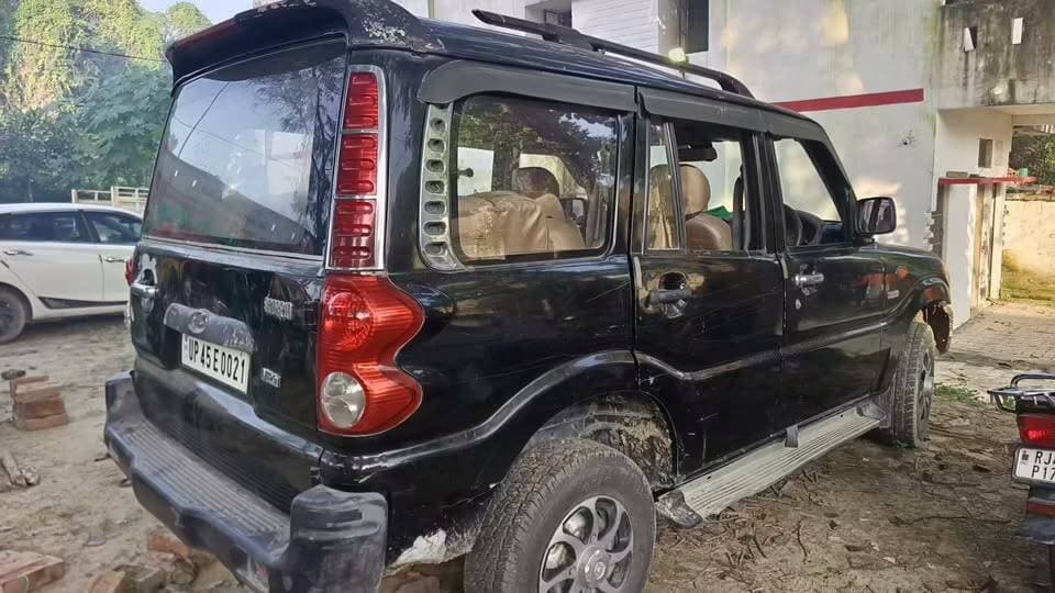 प्रतिबंधित पशु वध के मामले में एक आरोपी गिरफ्तार, स्कॉर्पियो बरामद, मांस के अवशेष वाहन से ले जाकर कूड़ाघर में फेंकने का आरोप, जांच में सामने आया नाम
आजमगढ़
https://abckhabar.in/?p=8897