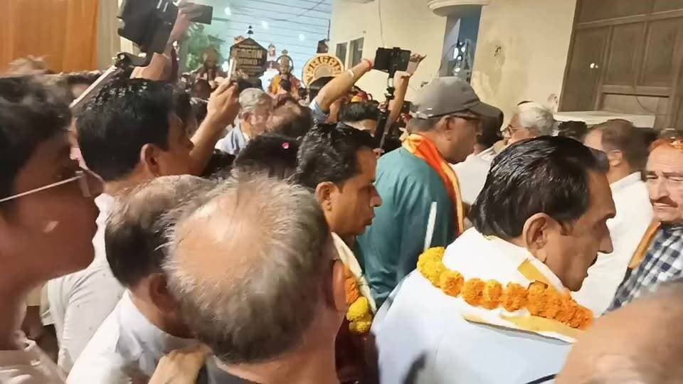 विधायक तिलकराज बेहड़ के कार्यालय पर पहुंची राम बारात हुआ स्वागत