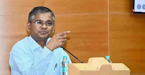 कुर्ला: महसूल विभागाच्या प्रशिक्षण सत्रात अपर मुख्य सचिवांचा अधिकारी व कर्मचाऱ्यांसाठी महत्त्वाचा संदेश