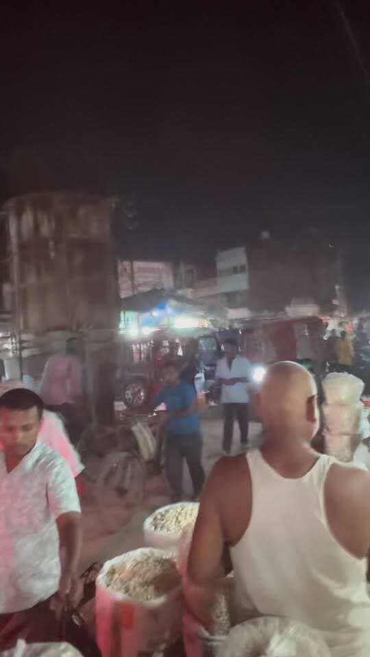 सहरसा के बंगाली बाजार के समीप तेज गति से चल रहा है ओवरब्रिज का निर्माण कार्य..कई पाया बनकर तैयार
