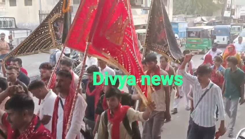 नवरात्रा में आस्था का सैलाब! सरदारशहर से 180 KM पैदल चलकर जीवण माता के दरबार पहुंचेंगे सैकड़ों श्रद्धालु, जगह-जगह हुई पुष्प वर्षा, 7 दिन तक चलेगी पदयात्रा, डीजे की धुन पर नाचते-गाते माता के जयकारों के साथ रवाना हुए श्रद्धालु
