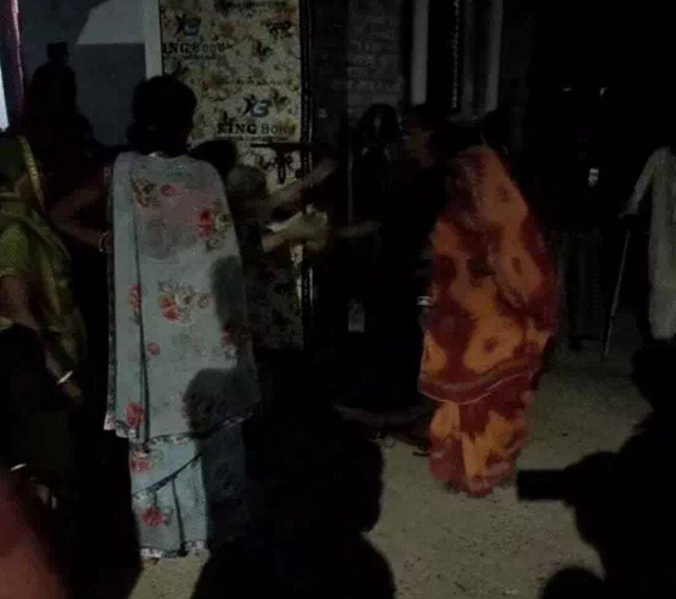 मुजफ्फरपुर में डायन का आरोप लगाकर महिला की पिटाई, इलाज के दौरान मौत; 6 लोगों पर FIR
पूरी खबर कमेंट बॉक्स में पढ़ें
