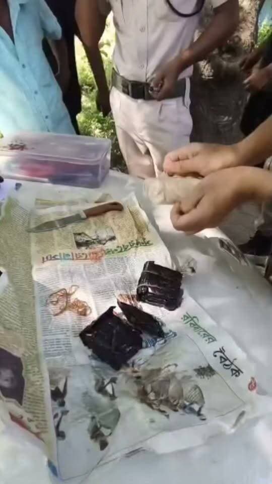 সোমবার রাতে দিগরখালে ২ হাজার ইয়াবা টেবলেট উদ্ধার করলো গুমড়া পুলিশ, আটক দুই