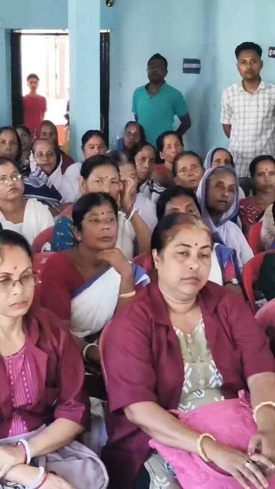 বিধায়ক কিশোর নাথের উপস্থিতিতে বড়খলা স্বাস্থ্যকেন্দ্রে আশাকর্মী ও সুপারভাইজারদের সম্মাননা প্রদান