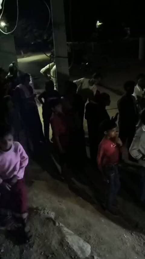 🚨 मांदलदा गांव में एक ही मकान से कोबरा सहित दो सांपों का रेस्क्यू! रात करीब 9 बजे मौके पर पहुंचे धनेतकलां के सर्प प्रेमी रमेश चंद्र 🐍 वन विभाग से पहले पहुंचने वाले इन सर्प प्रेमियों को आखिर क्यों बुलाते हैं लोग? समय पर पहुंचना और सांपों को सुरक्षित बचाना बन रही पहचान!