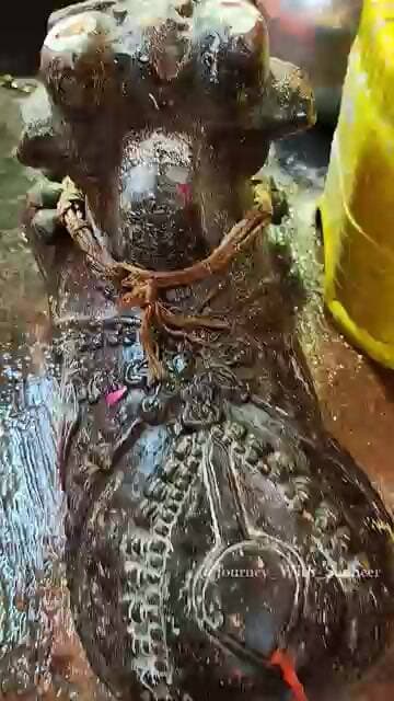 నీరు ఎక్కడి నుంచి వస్తుందో తెలియదు! 😱 | Kashi Bhugga Temple @JourneywithSudheer