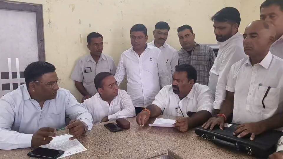 वार्ड 32 के पार्षद उदाराम चौहान ने आंदोलन की चेतावनी दी #congress #live #viral #didwanajila