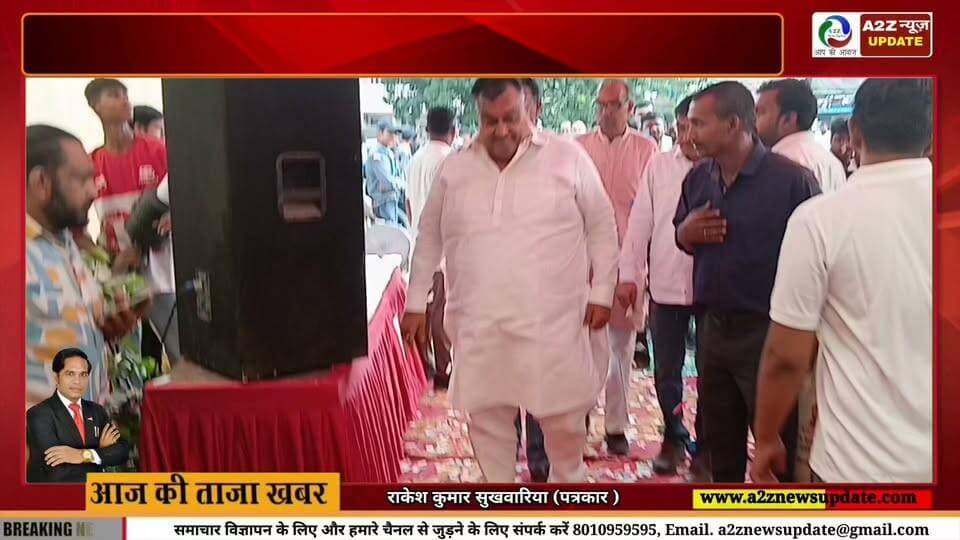 हेलमेट लंगर में पहुंचे वरिष्ठ कांग्रेसी नेता लखन सिंगला, 100 हेलमेट सहयोग की घोषणा; अलग-अलग विधानसभा क्षेत्रों में हेलमेट लंगर लगाने की अपील! 🙏
फरीदाबाद में सड़क सुरक्षा और जीवन रक्षा के उद्देश्य से चलाए जा रहे ‘एक अभियान जिंदगी के नाम’ के हेलमेट लंगर में वरिष्ठ कांग्रेसी नेता लखन सिंगला पहुंचे। इस अवसर पर उन्होंने अभियान के लिए 100 हेलमेट सहयोग देने की घोषणा की।
साथ ही, ‘एक अभियान जिंदगी के नाम’ की ओर से अपील की गई कि अलग-अलग विधानसभा क्षेत्रों में भी हेलमेट लंगर आयोजित किए जाएं, ताकि अधिक से अधिक दोपहिया वाहन चालकों को हेलमेट पहनने के प्रति जागरूक किया जा सके और अनमोल जिंदगियों को सुरक्षित बनाया जा सके।
❤️ एक संदेश, अनेक जिंदगियां — हेलमेट पहनें, सुरक्षित घर पहुंचें!
#एकअभियानजिंदगीकेनाम #लखनसिंगला #HelmetLangar #100Helmet #सड़कसुरक्षा #हेलमेटपहनें #जीवनरक्षा #समाजसेवा #Faridabad #HaryanaNews #A2ZNewsUpdate