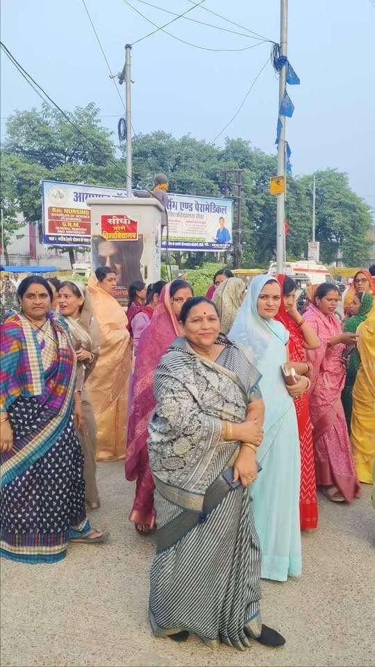 इस बार के पुतले दहन में एक भी बूंद पानी बीजेपी के कार्यकर्ताओं और नेताओं के ऊपर नहीं पड़ा,कमेंट मे बताओ क्यों