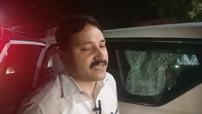 हरदोई नगर क्षेत्र में मार्ग प्रकाश व्यवस्था के आकस्मिक निरीक्षण के सम्बन्ध में जिलाधिकारी की बाइट
