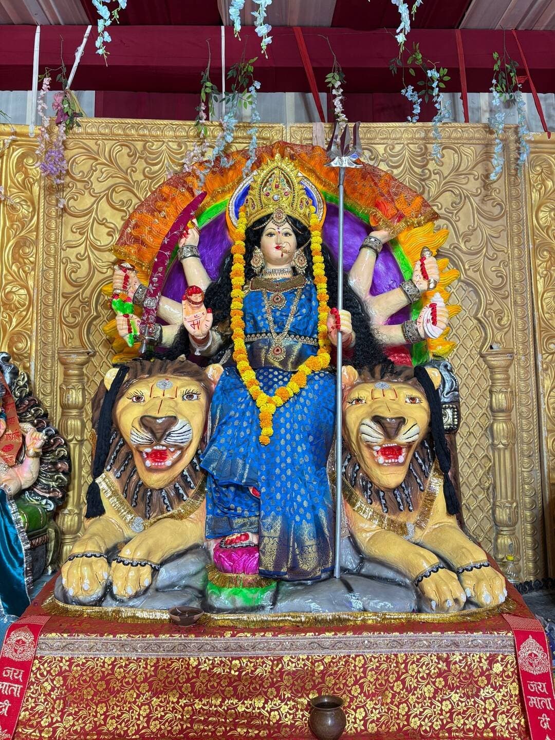 Day:-2🧿❤️👏 जय मां जगदम्बा❤️(कबूतर चौक की महारानी)🔱
.
.
.
#matarani👣❤️🙏 #explore #vallabhnagar #jaimatadi🙏 #love