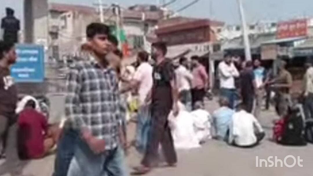 रेवाड़ी: रेवाड़ी में 17 वर्षीय किशोर की 3 दिन से गिरफ्तारी नहीं, ग्रामीणों ने जताया आक्रोश