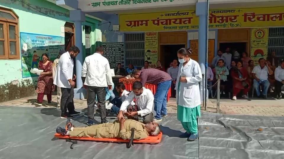 रिवालसर में आपदा प्रबन्धन के तहत मॉकड्रिल का आयोजन आपातकालीन परिस्थितियों से निपटने का दिया संदेश