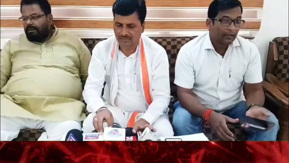 मेडिकल कॉलेज की सुविधाएं सुधारें, सिंहेश्वर धाम को धार्मिक कॉरिडोर से जोड़ें*पिछड़ा वर्ग आयोग के सदस्य स्वदेश कुमार ने मुख्यमंत्री के समक्ष उठाए मधेपुरा और कोसी क्षेत्र के विकास से जुड़े मुद्दे