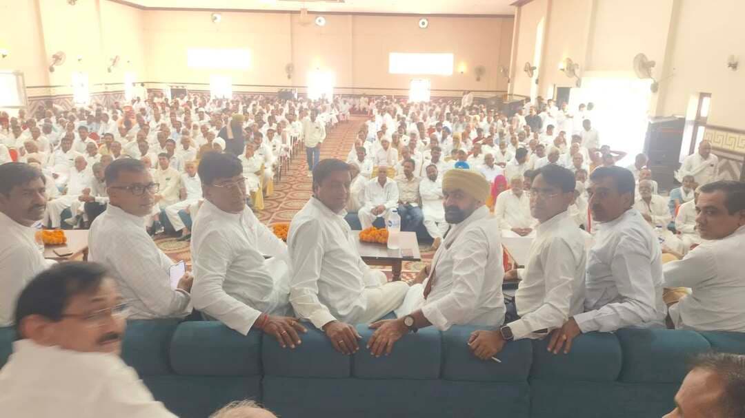 कांग्रेस पार्टी कार्यकर्त्ता मीटिंग शुरू!