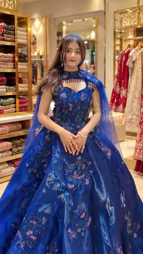 ЁЯФе KANPUR WALON, FESTIVE SHOPPING KA SABSE BADA DHAMAKA! ЁЯШН
Devi & Company ki 3rd Branch ab Kidwai Nagar mein OPEN ho chuki hai! Yahan mil rahe hain Sarees aur Salwar Suits par amazing offers, saath hi shopping par exciting gifts aur bumper prizes jeetne ka mauka! тЭдя╕П
тЬи SAREE OFFERS
тАв 10 Sarees тАУ тВ╣2,000
тАв 5 Sarees тАУ тВ╣4,000
тЬи SALWAR SUIT OFFERS
тАв 5 Suit Pieces тАУ тВ╣2,500
тАв 6 Ready-made Suit Pieces тАУ тВ╣2,000
ЁЯОБ SHOP ABOVE тВ╣3,000
Get an Assured Gift + Entry into Daily Lucky Winner!
ЁЯПЖ DAILY LUCKY PRIZES
Dinner Set | Mixer Grinder | Grill Oven | Garment Steamer
ЁЯФе WEEKLY BUMPER DRAW
Shop Above тВ╣5,000 & Get a Chance to Win:
тЭДя╕П Split AC
ЁЯУ║ 32-Inch LED TV
Navratri, Karwa Chauth, Diwali aur Wedding Season ki shopping ke liye visit kijiye Devi & Company!
ЁЯУН STORE DETAILS
DEVI & COMPANY тАУ 3RD BRANCH
Kidwai Nagar Main Chauraha, Opposite Surendra Corner, Kanpur.
тЪб HURRY UP! All offers are valid subject to stock availability.
Shopping Karo, Gifts Jeeto Aur Festive Dhamaka Enjoy Karo! тЭдя╕П
#DeviAndCompany #KanpurShopping #Kanpur #KidwaiNagar #FestiveOffers SareeCollection SalwarSuit ShoppingDhamaka KanpurMarket