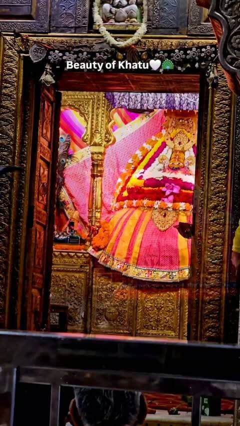Beauty of Khatu🤍🦚
.
.
#khatu #shyambaba❤️ #omshreeshyamdevaynamah #explorepageً #reelítfeelit