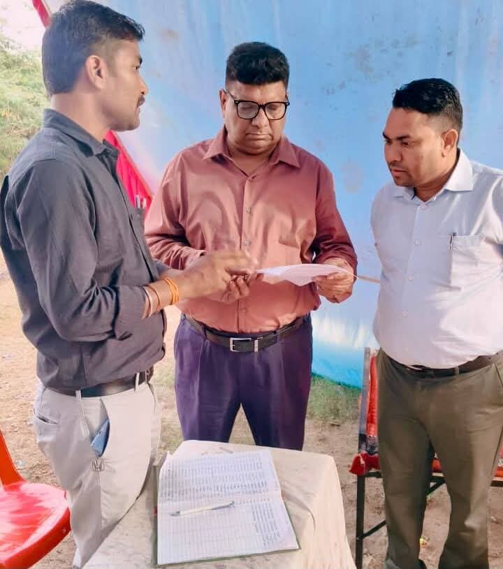 जिले में अवैध खनिज परिवहन पर अंकुश लगाने के लिए लगातार कार्रवाई जारी, एडीएम श्री सी.बी. प्रसाद ने बिलौआ चेक पोस्ट नाकों का किया निरीक्षण।
#gwalior
#IllegalMining
PRO Gwalior
Jansampark Madhya Pradesh
CM Madhya Pradesh